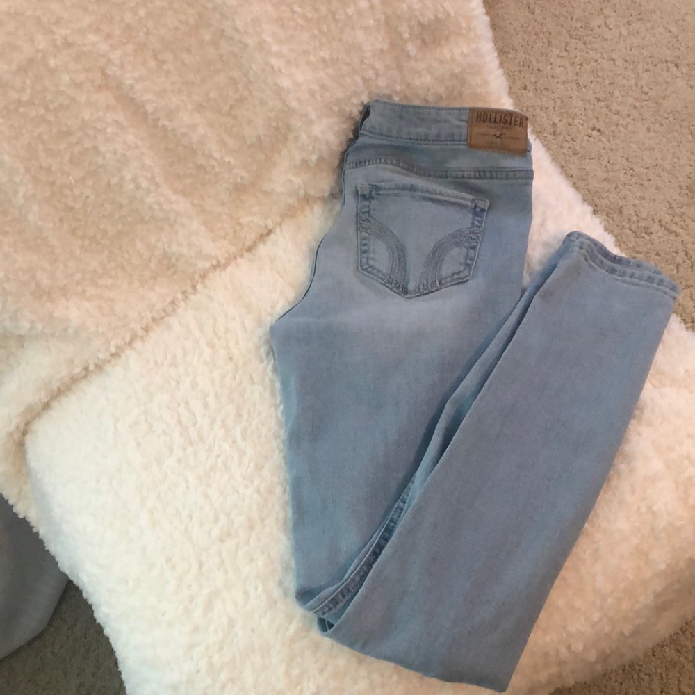 Super cute but small on me